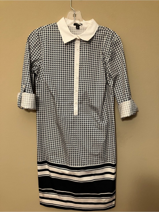 Ann Taylor Dresses & Skirts - Classic Navy and White Houndstooth Shift Dress with Collar